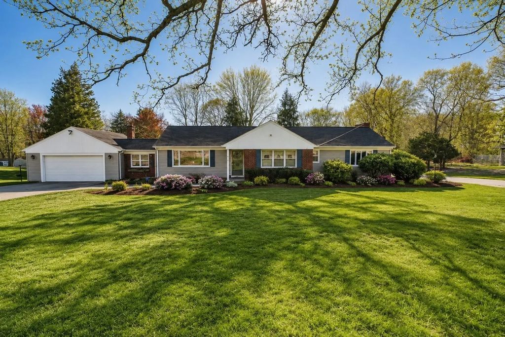 222 Blossom Road, Westport