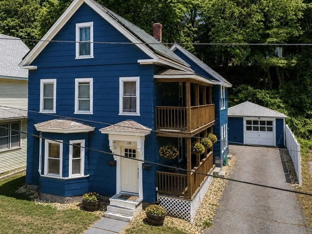 28 Institute St, Fitchburg