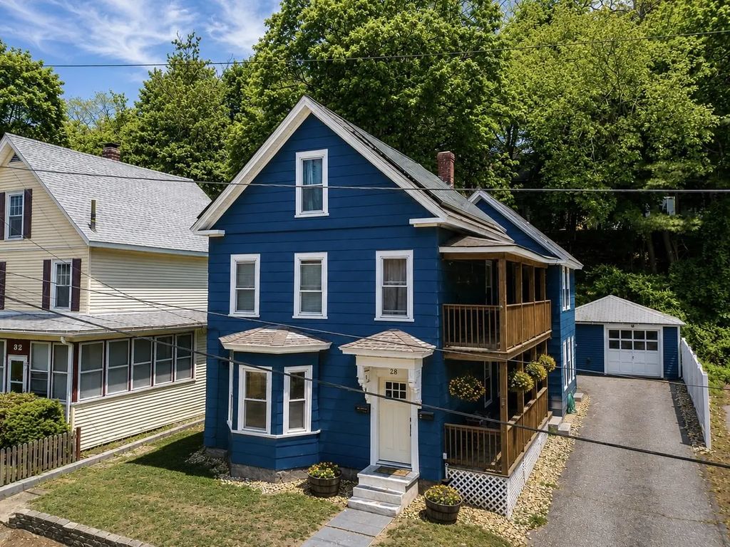 28 Institute St, Fitchburg