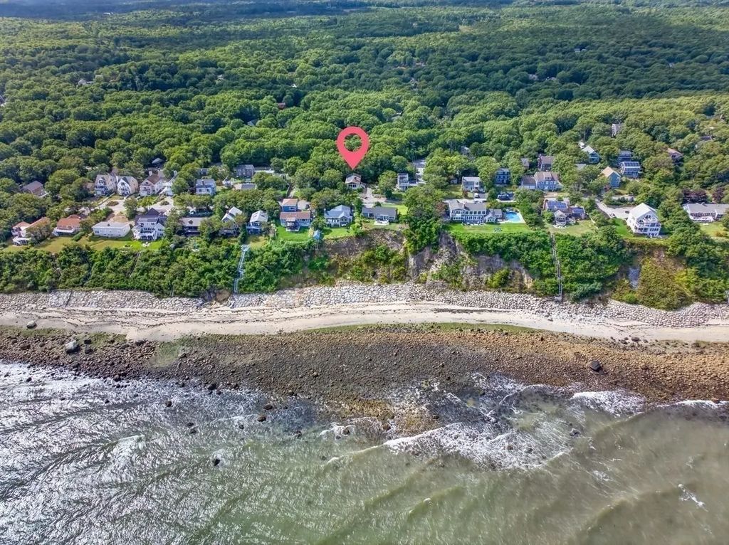 93 Shore Drive, Plymouth