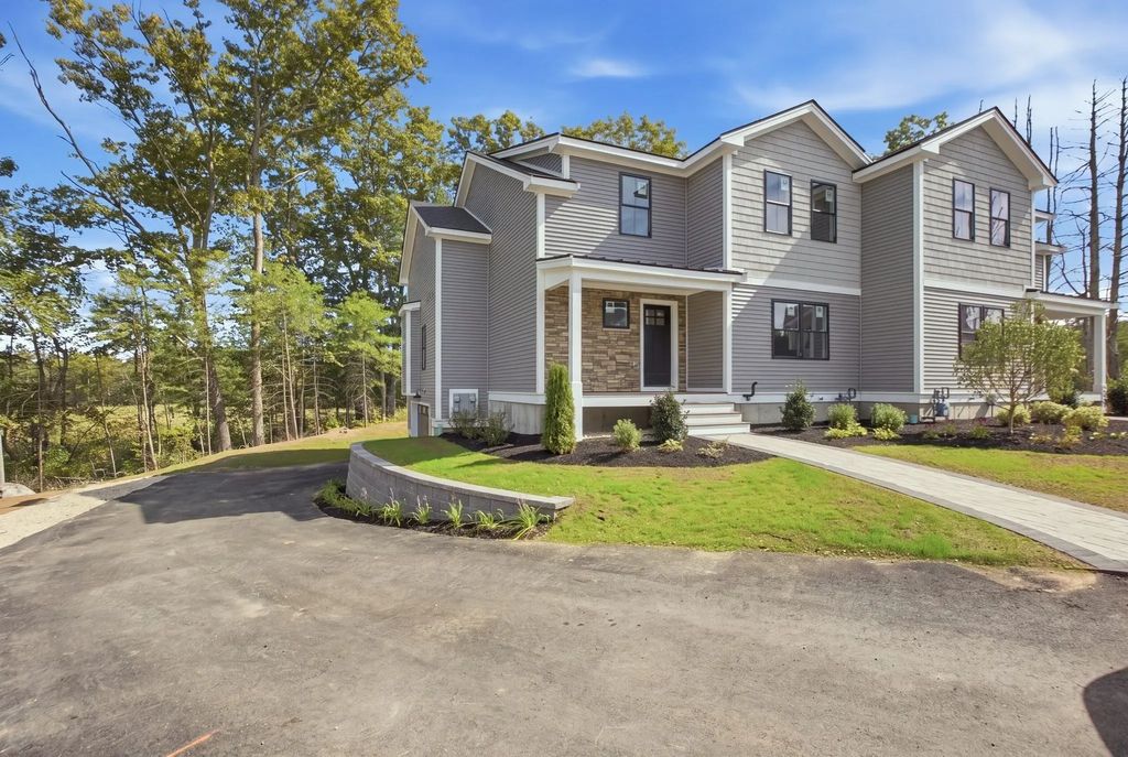 143 Essex Street #143, Middleton