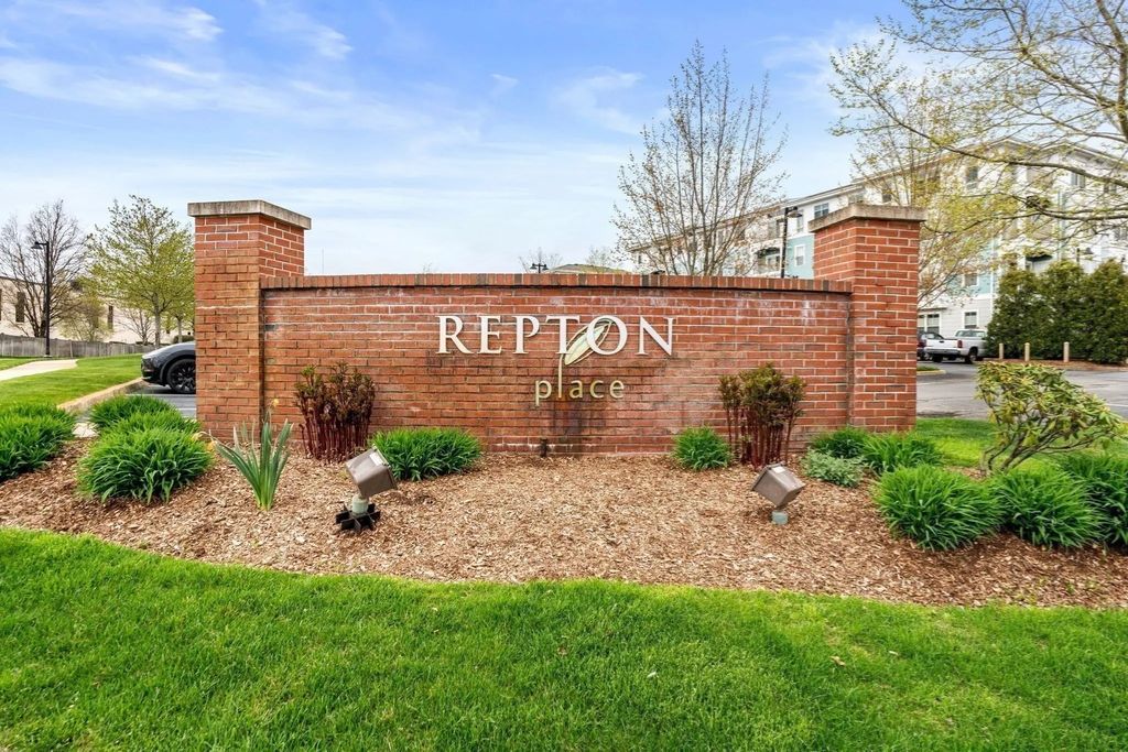 5 Repton Cir #5309, Watertown