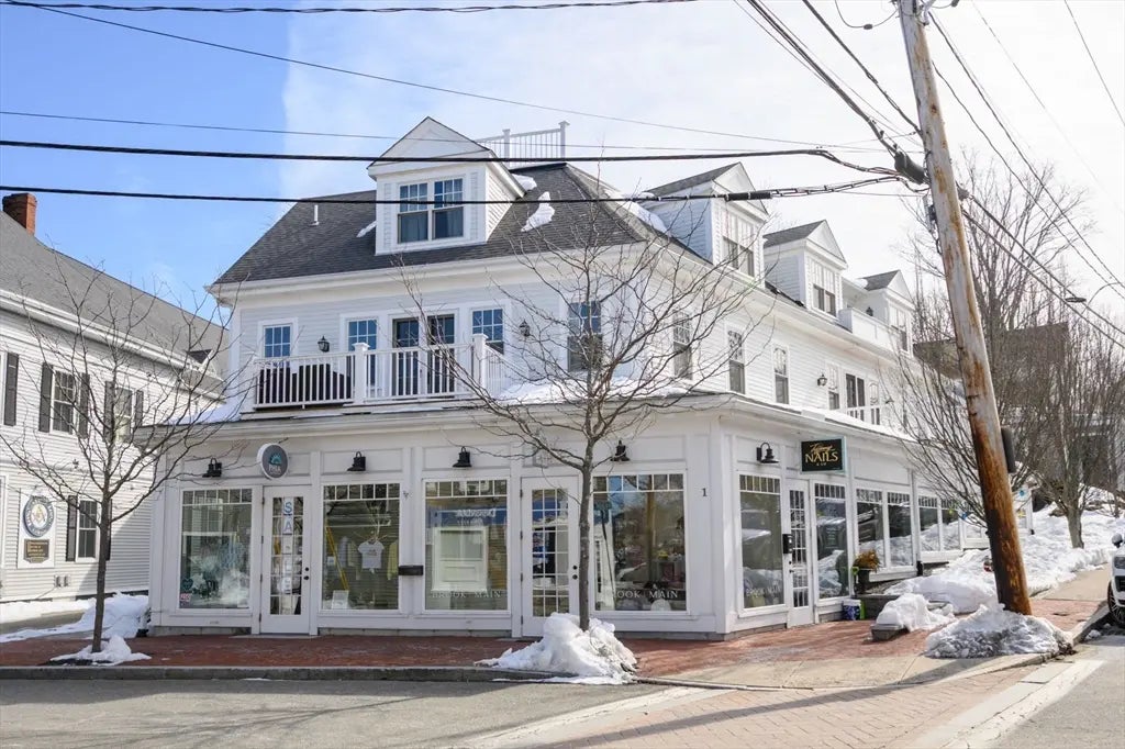 3 Brook St #a, Cohasset