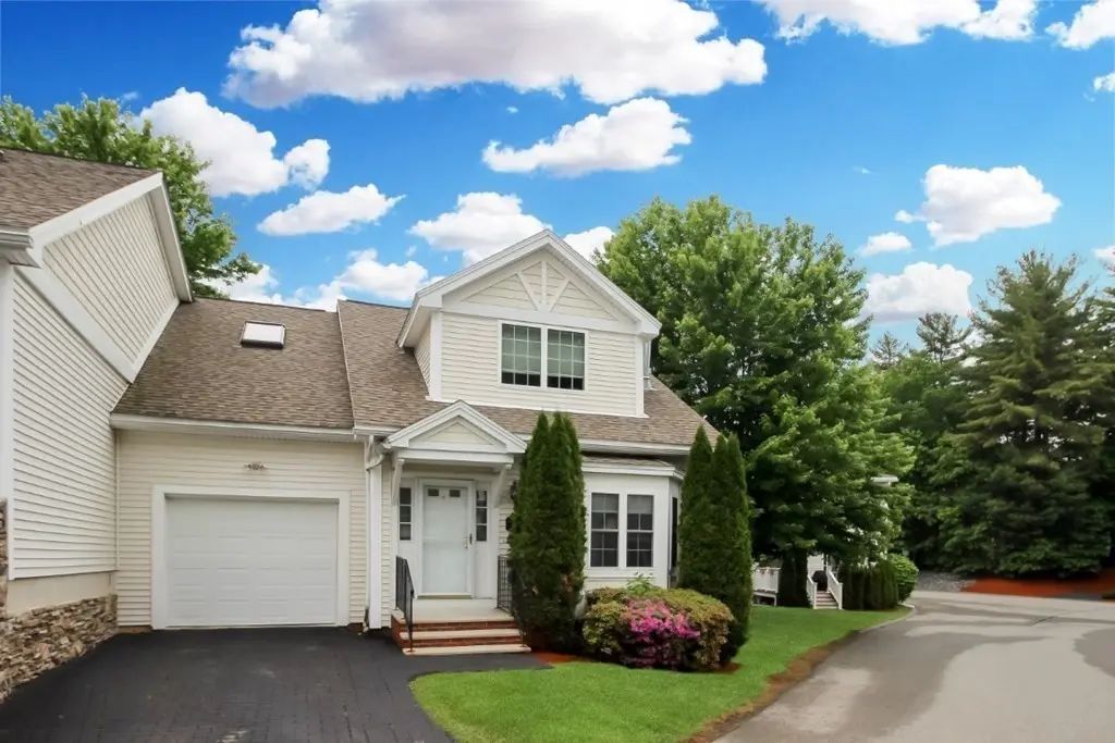 1 Tanglewood Park Dr #1, Haverhill