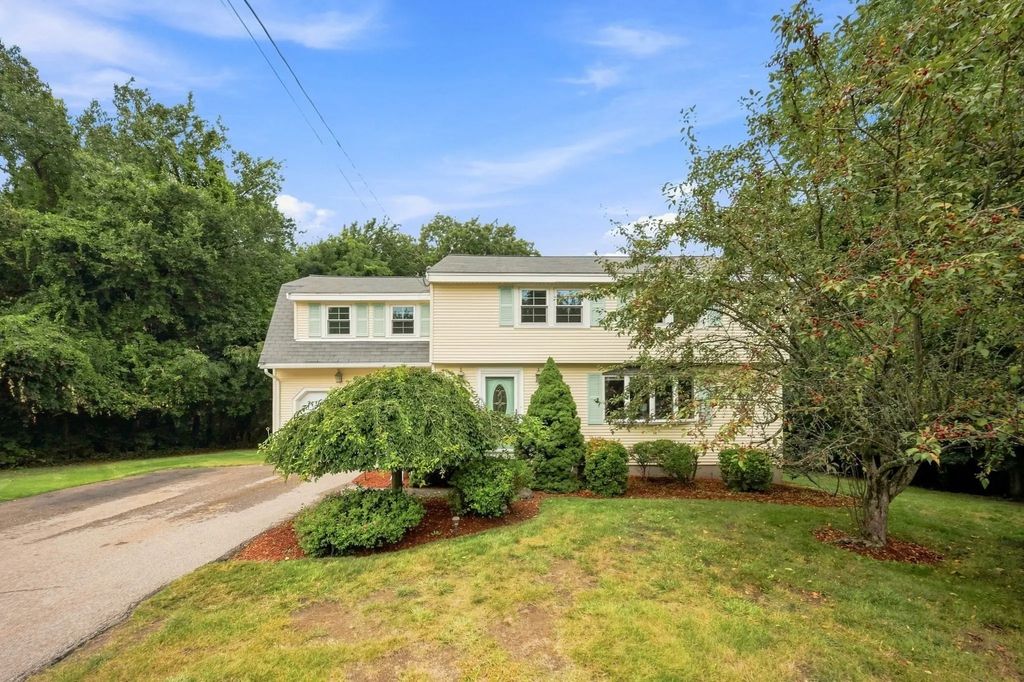 299 Old Westford Road, Chelmsford