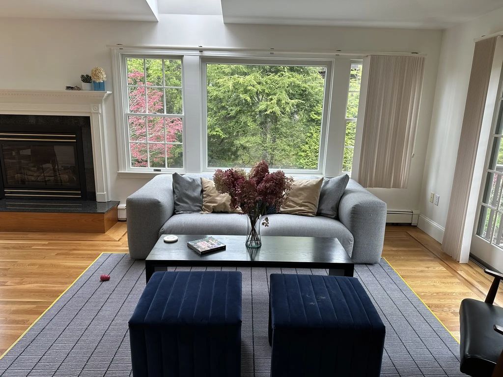 45 Wellesley Road, Belmont