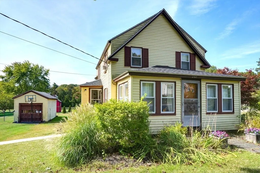 268 Manning St, Hudson