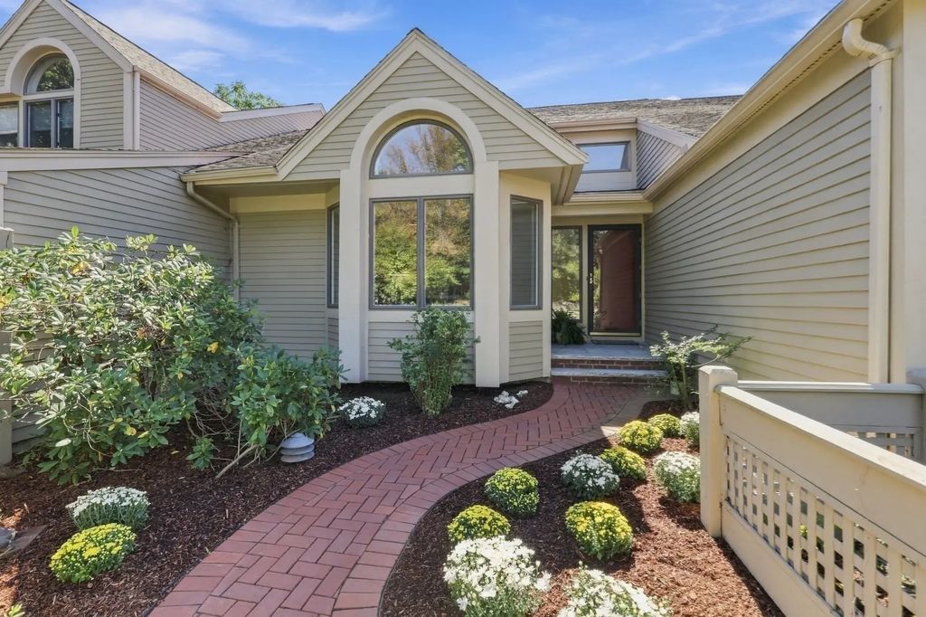7 Wainwright Rd. ##47, Winchester