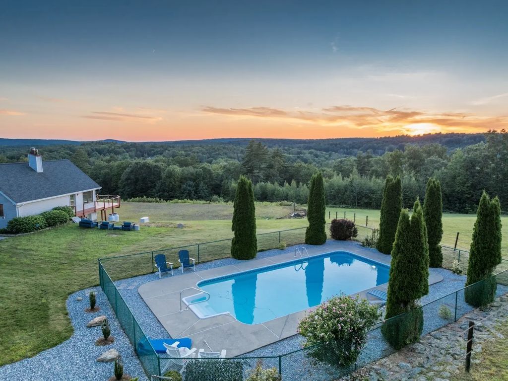 16 Cider Mill Rd, North Brookfield