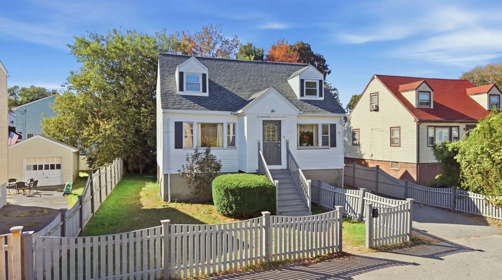 34 Palmer St, Medford