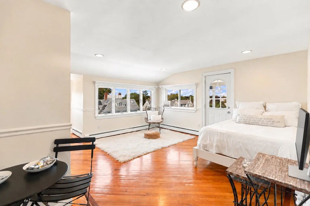 54 Lexington Ave #32, Gloucester