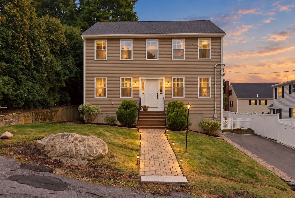 5 Fairview Rd, Peabody