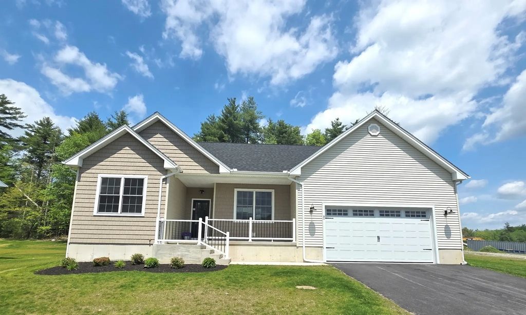 31 High Bluff, Belchertown
