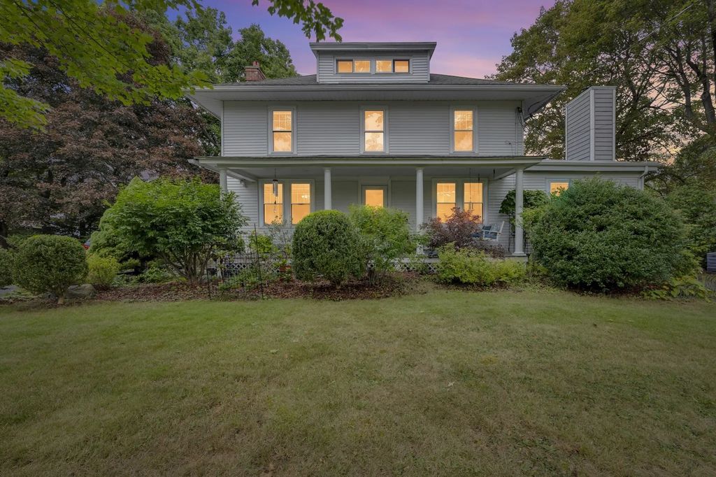 26 Nelson Pl, Worcester