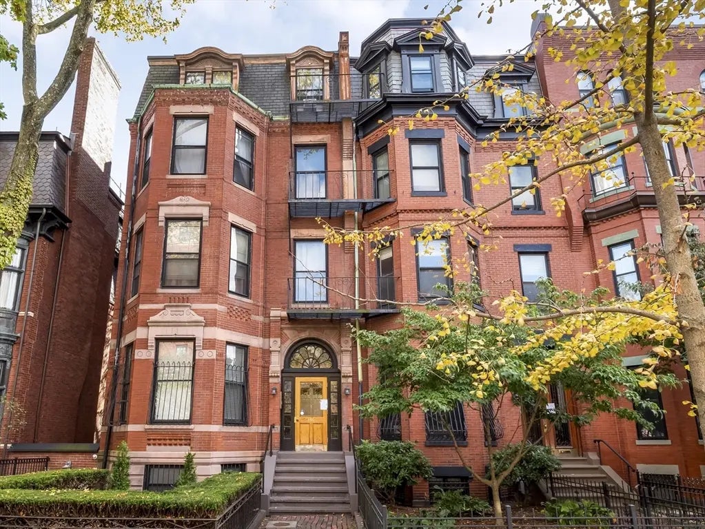 336 Marlborough #2, Boston