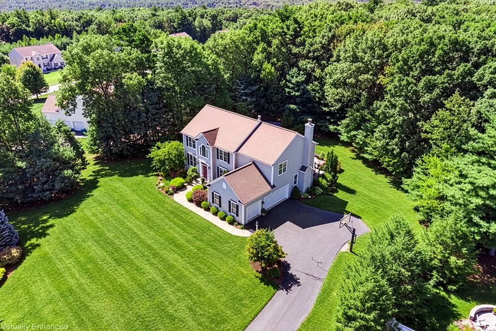 32 Howarth Dr, Upton