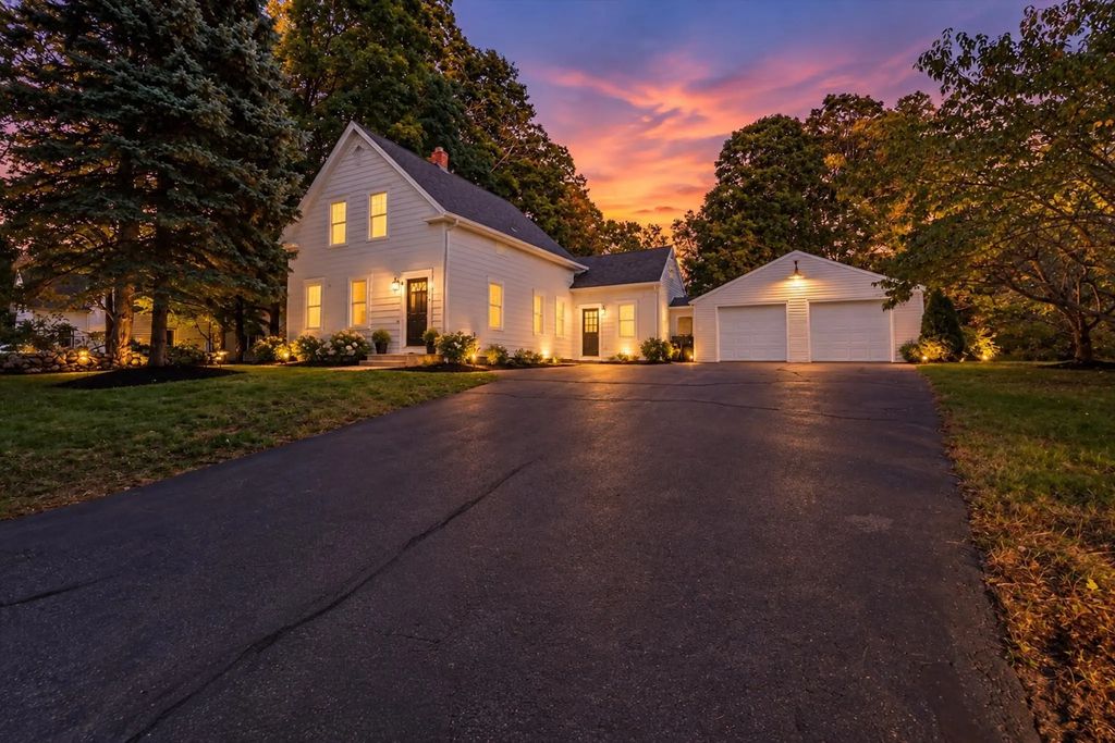 384 Mill St, Gardner