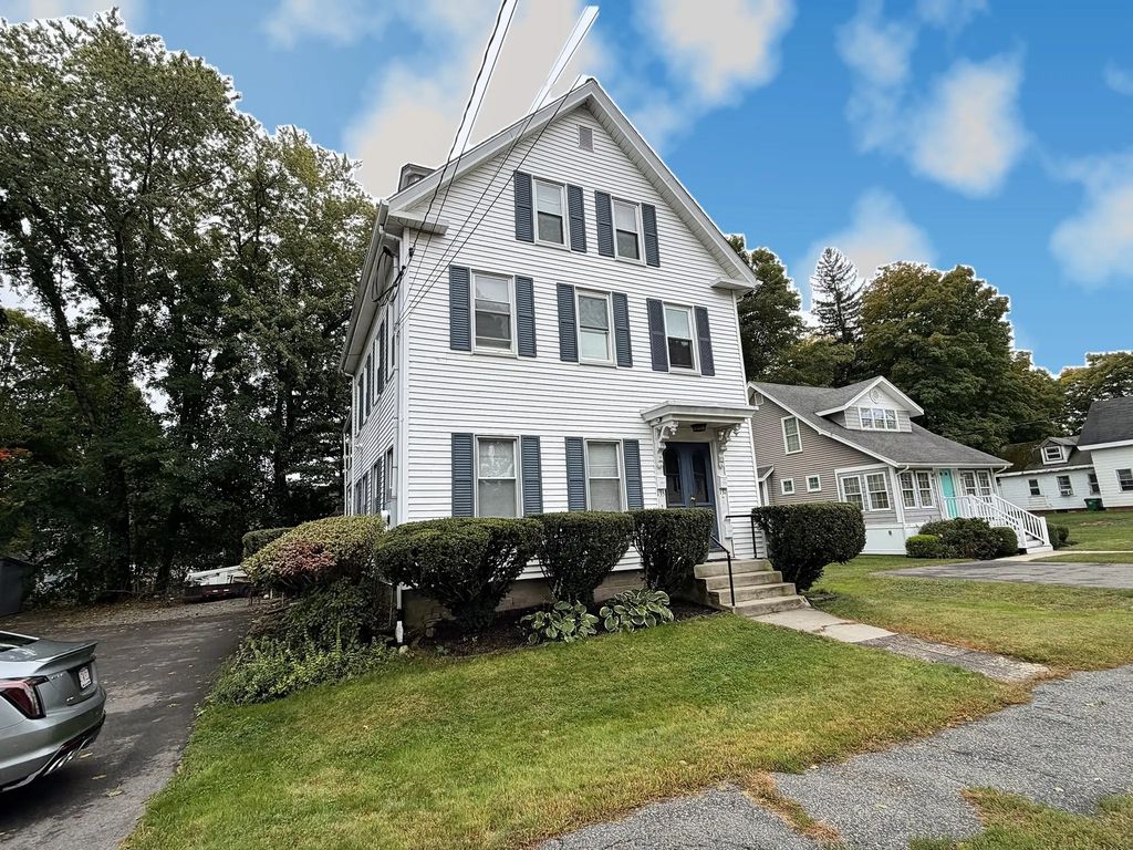 135 Central St #2, Ashland