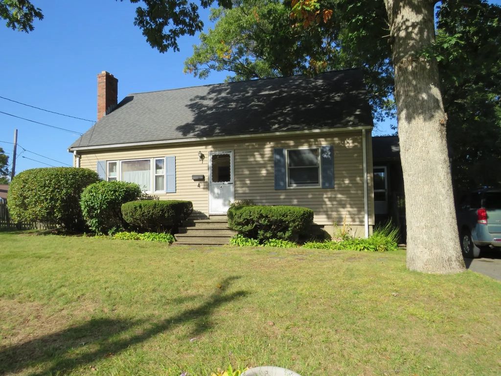 4 Paul Street, Canton
