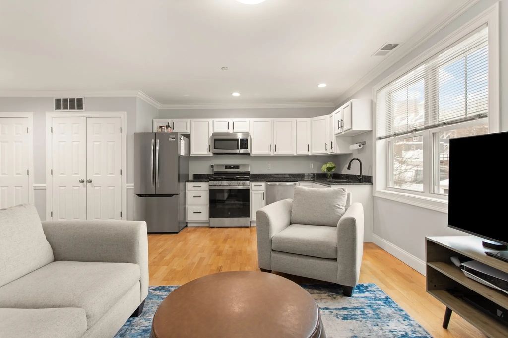 40 Hancock St #10, Boston