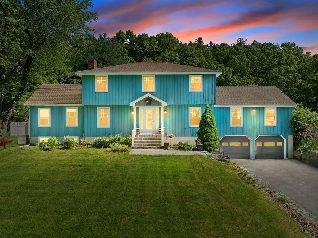 30 Pompositticutt St, Stow