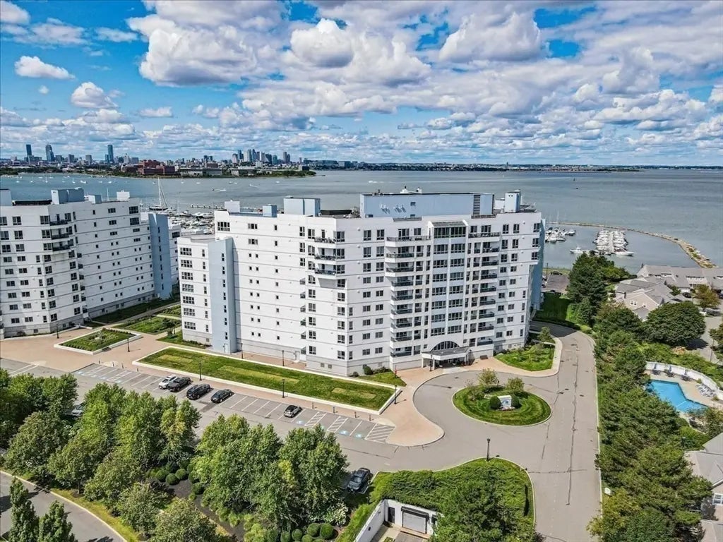 1001 Marina Dr #213, Quincy