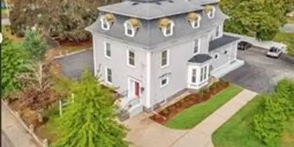 166 Village St #301, Medway