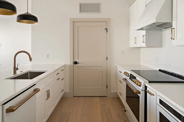 1025 Massachusetts Avenue #501, Arlington