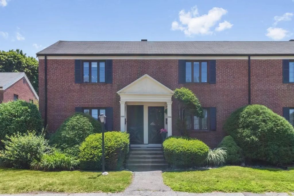 958 Belmont St #958, Watertown