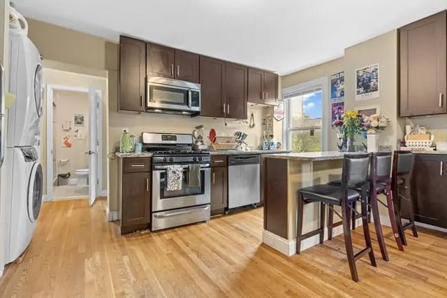 4 Burke St, Boston