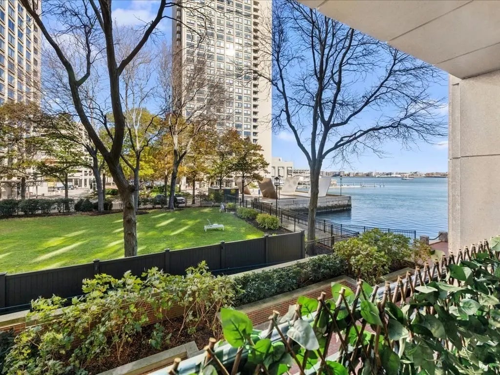 20 Rowes Wharf #townhouse 2, Boston