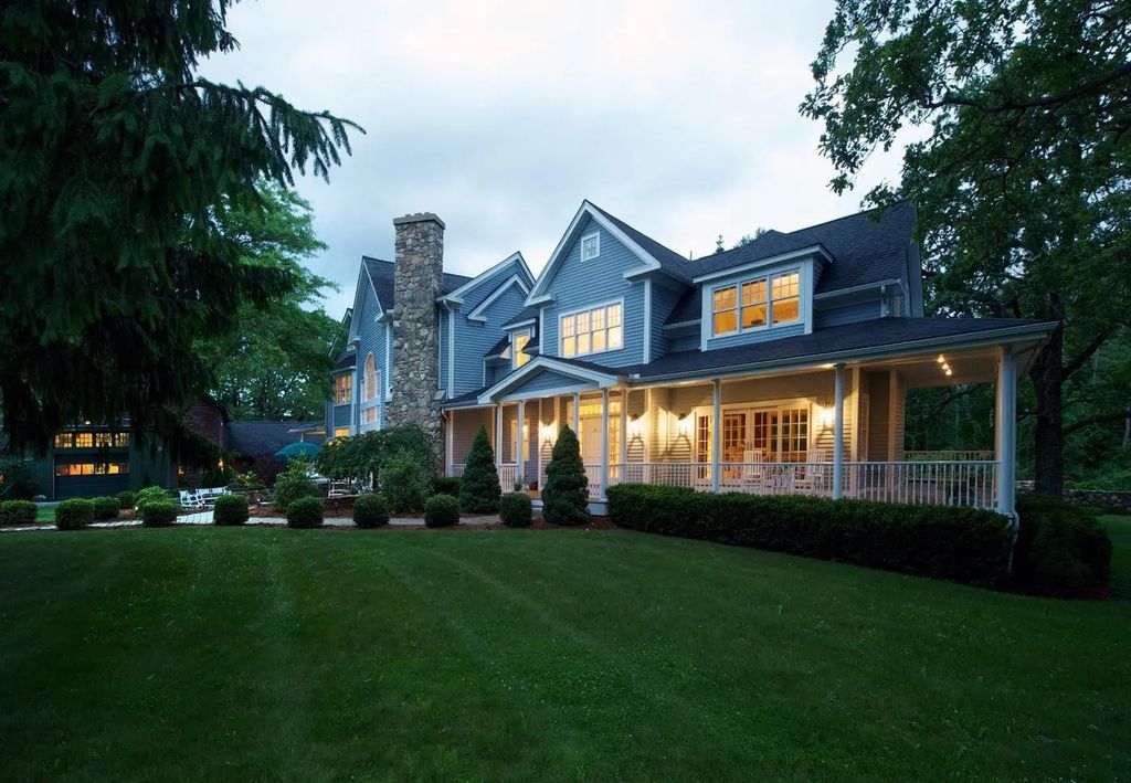 11 Marbleridge Rd, North Andover