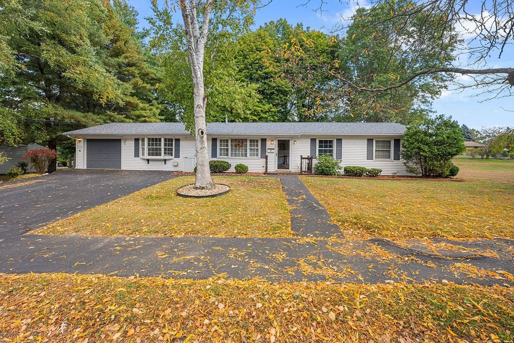 53 Catherine Dr, Peabody
