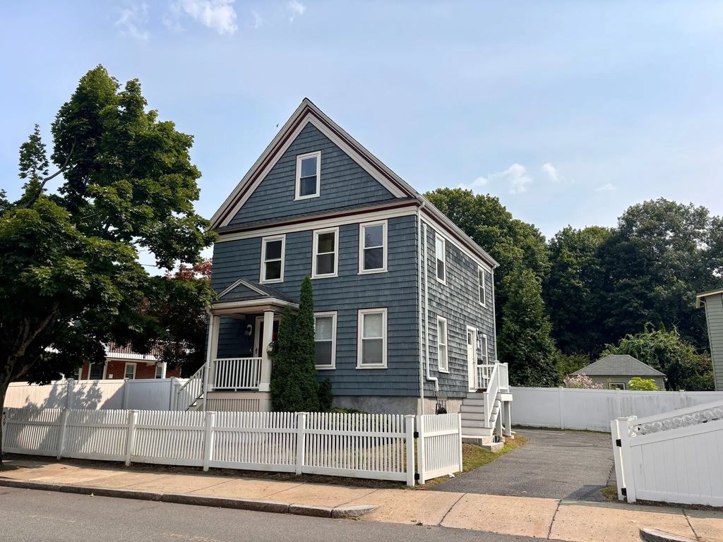 29 Sylvan St #2, Malden