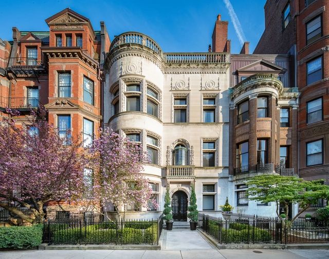304 Commonwealth Ave #ph, Boston