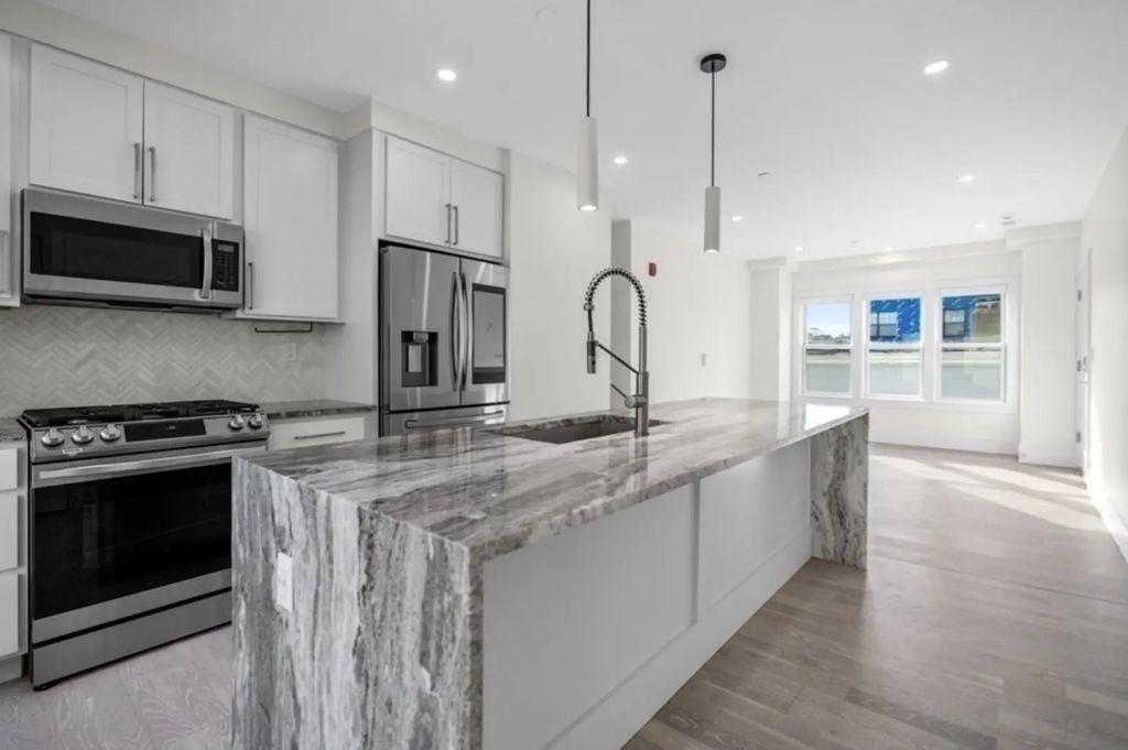 52 Spencer Ave #3, Chelsea