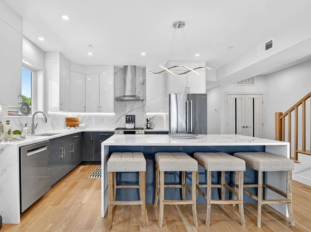 21-c Kent Court #c, Somerville