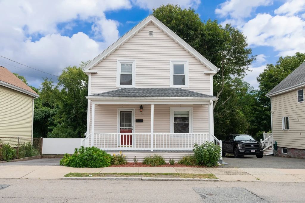 28 Endicott Street, Peabody