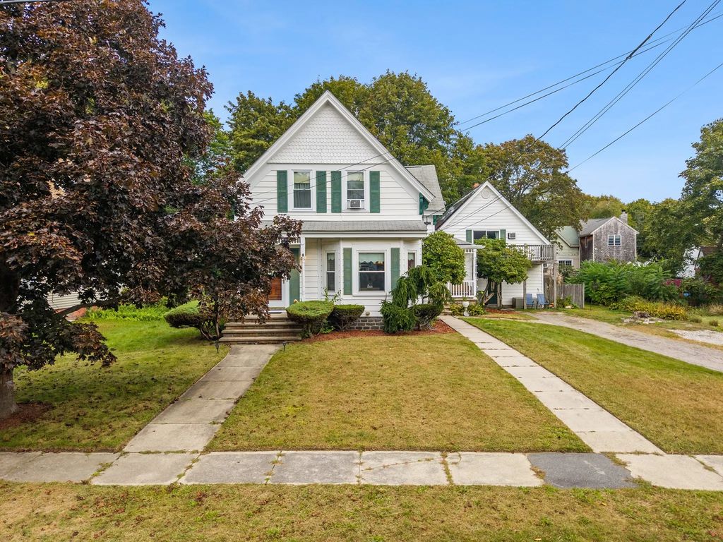 19 Whidden Ave, Whitman