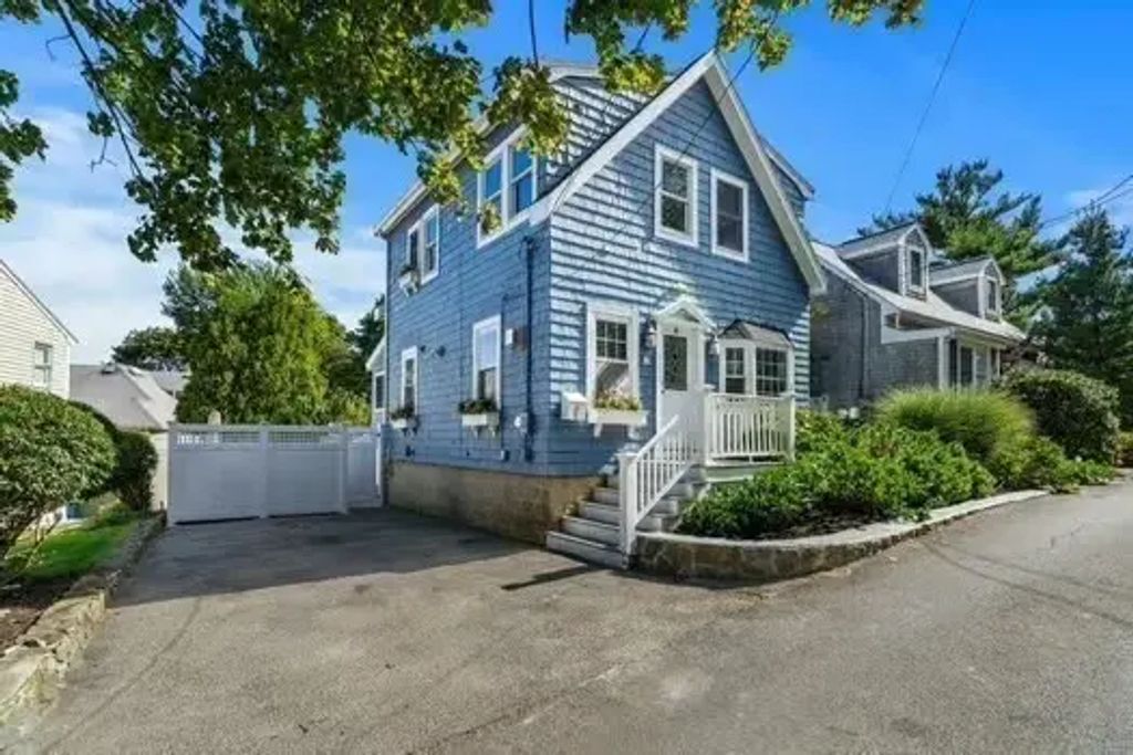 12 Colby Way, Nahant