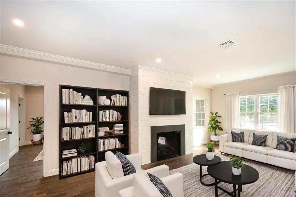 2 Proprietors Drive #25, Marshfield