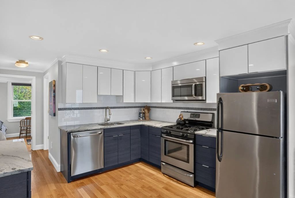 182 Marion St #2, Boston