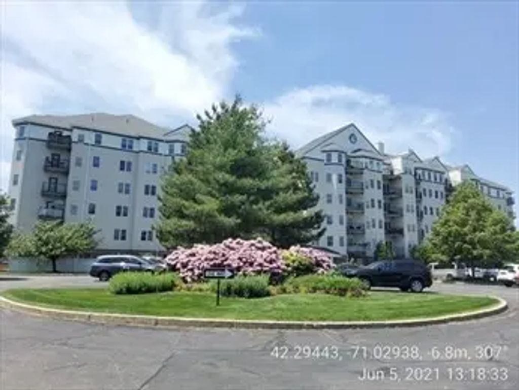 10 Seaport Dr #2310, Quincy