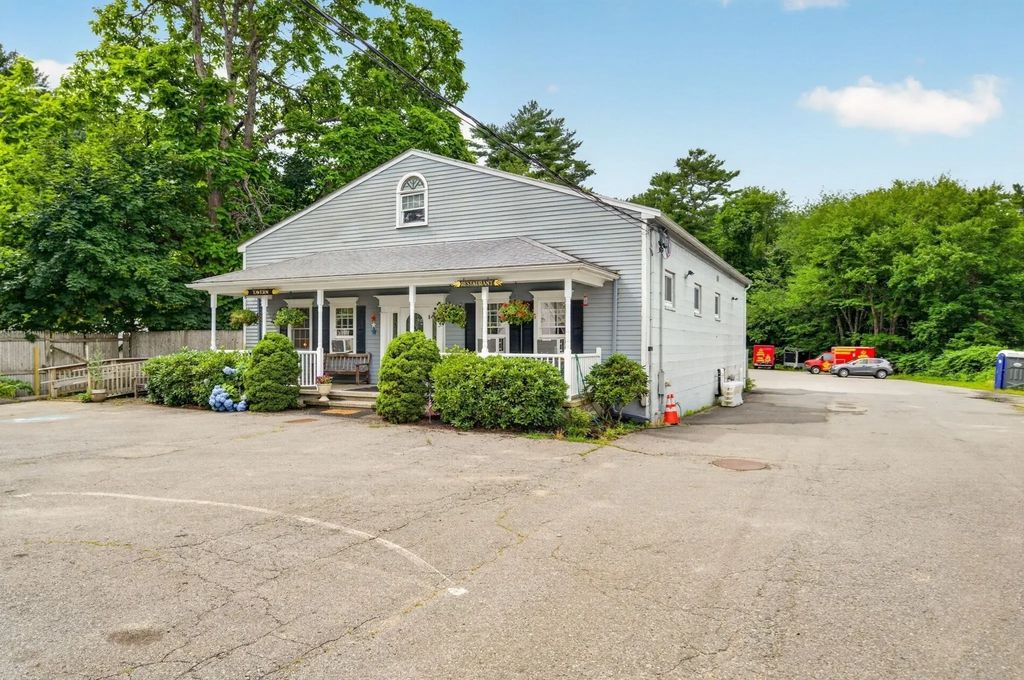 65 School St, Pembroke