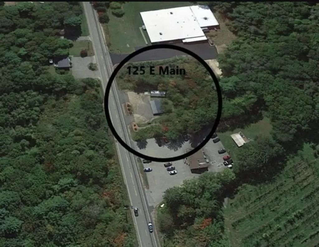 125 E Main St, West Brookfield