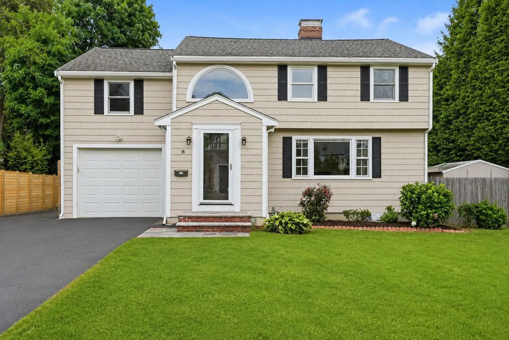 8 Wilson St, Wellesley