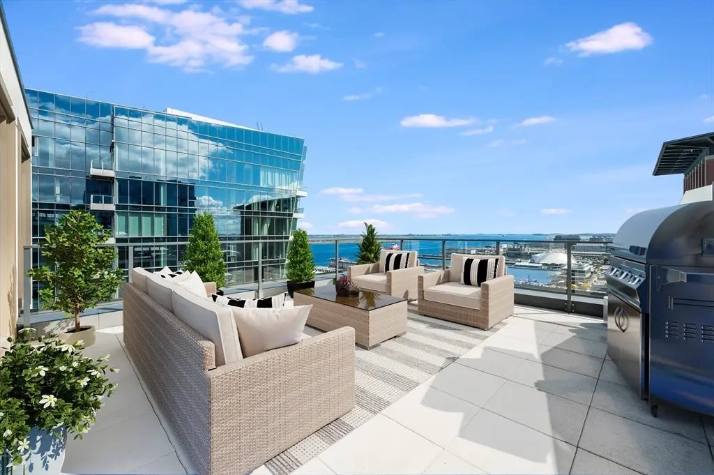 133 Seaport Blvd #2112, Boston