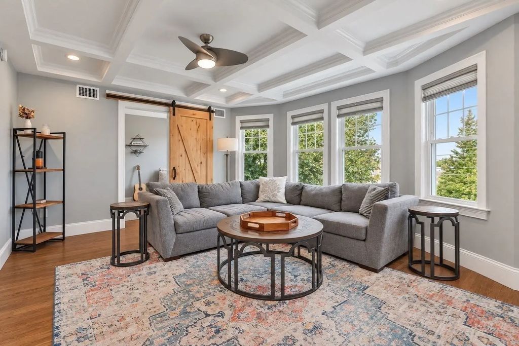 440 Central Ave #2, Milton