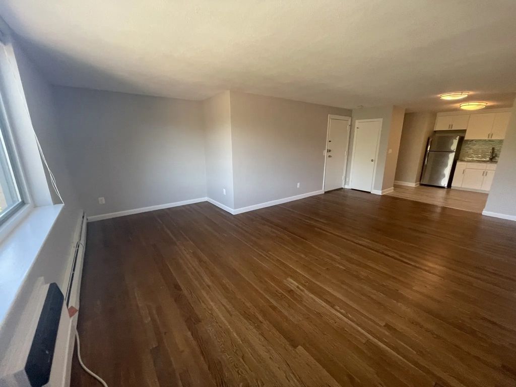 519 Washington St #9, Brookline