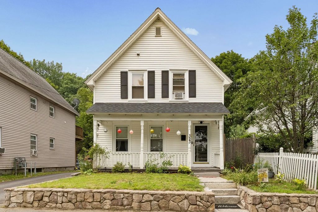 323 Rollstone St, Fitchburg
